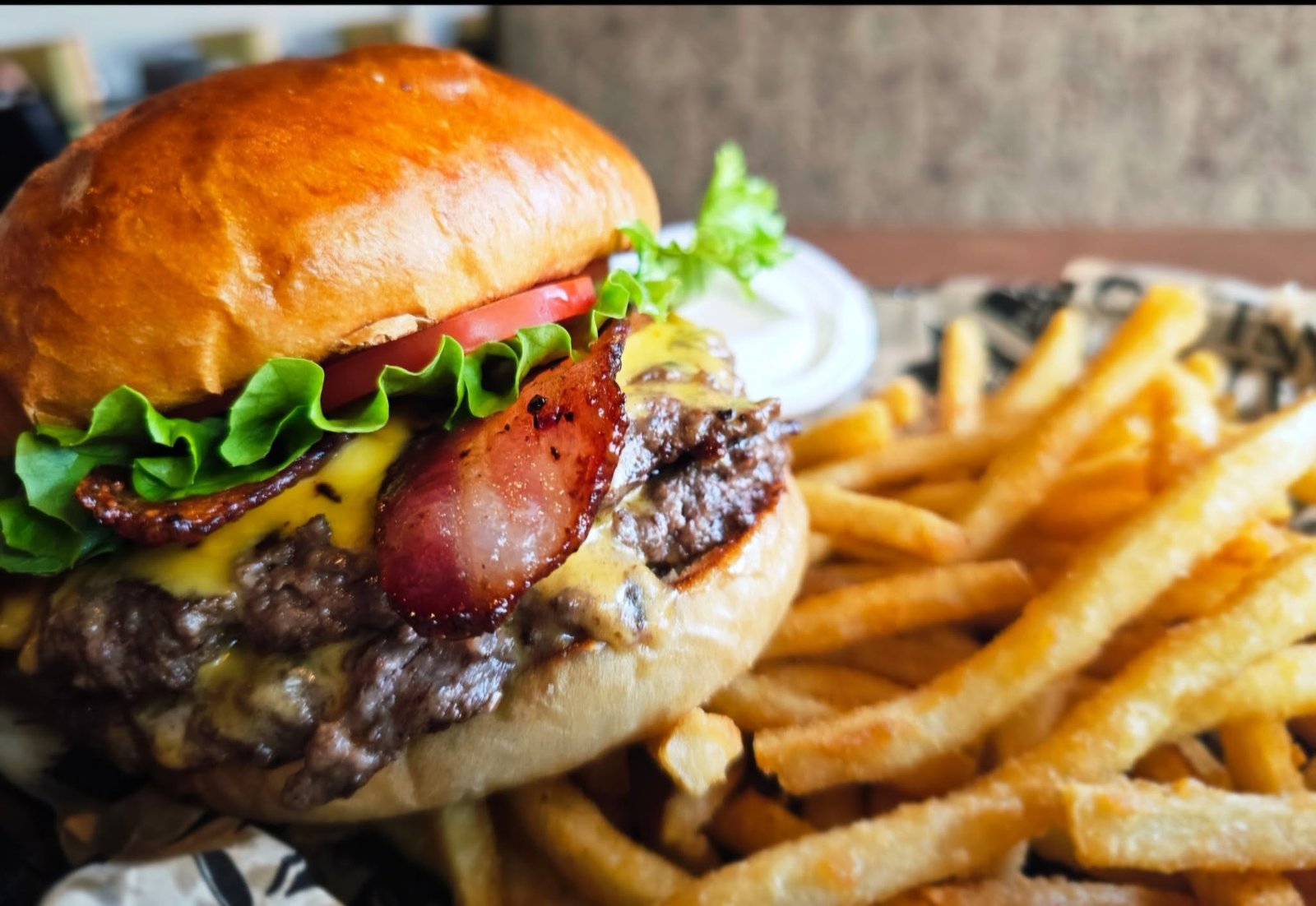 Classic Bacon Cheeseburger